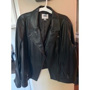 BLACK LEATHER JACKET